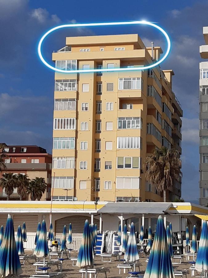 La Terrazza Sul Mare Lägenhet Montesilvano Marina Exteriör bild