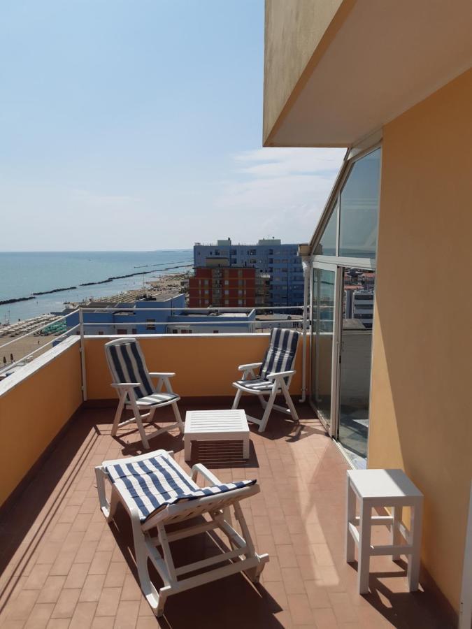 La Terrazza Sul Mare Lägenhet Montesilvano Marina Exteriör bild