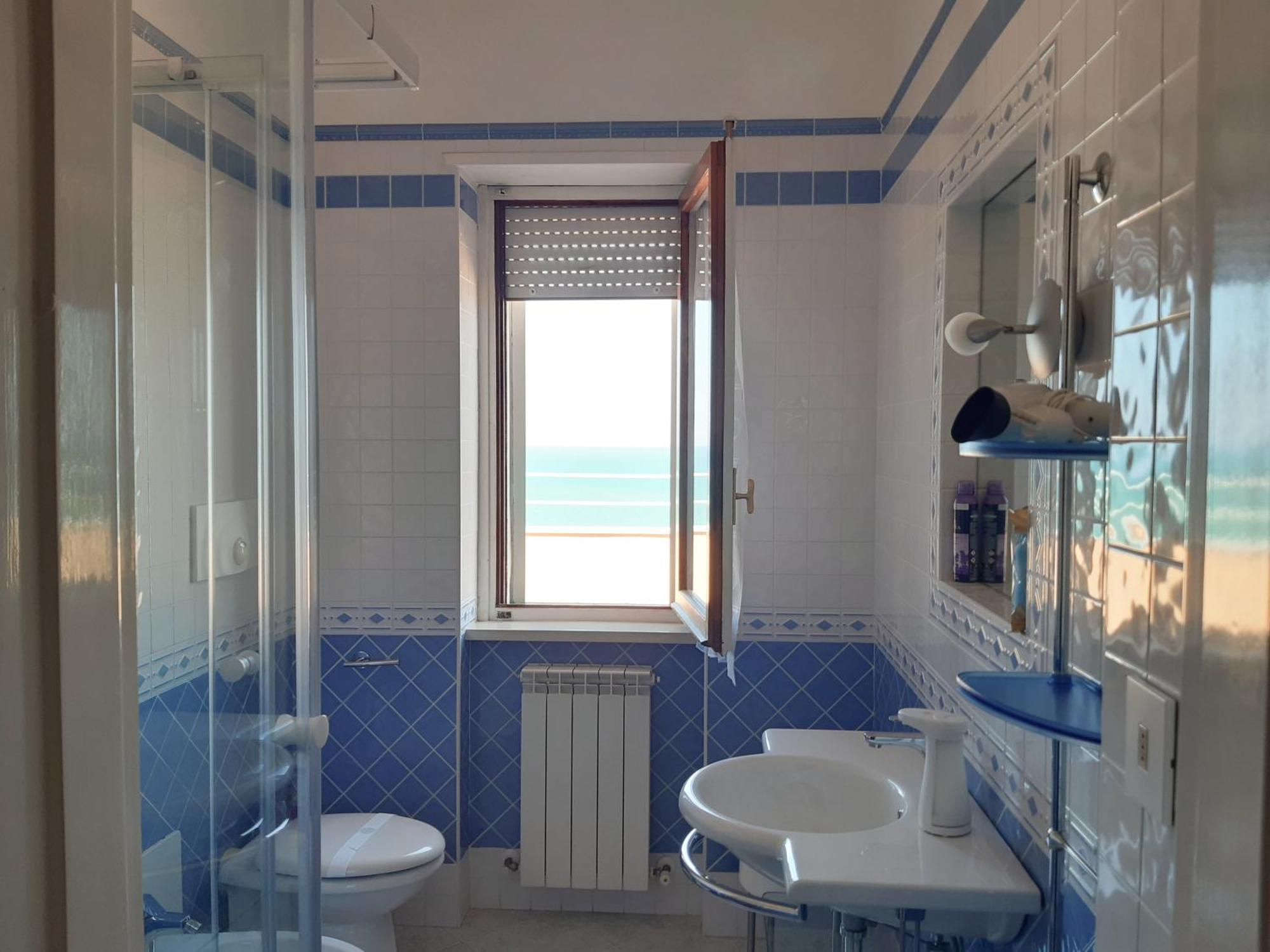 La Terrazza Sul Mare Lägenhet Montesilvano Marina Exteriör bild